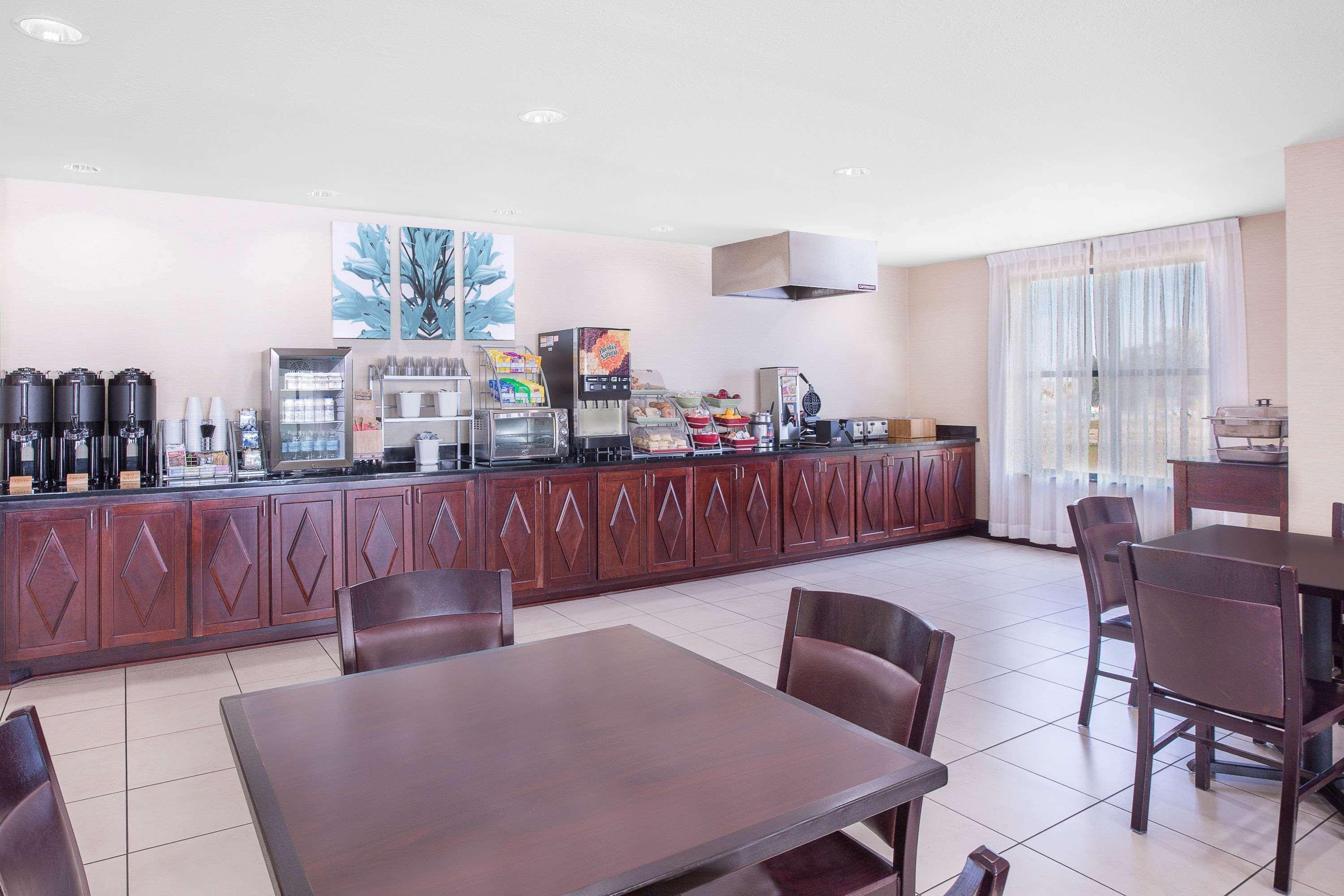 Holiday Inn Express - Gulfport Beach By Ihg Экстерьер фото