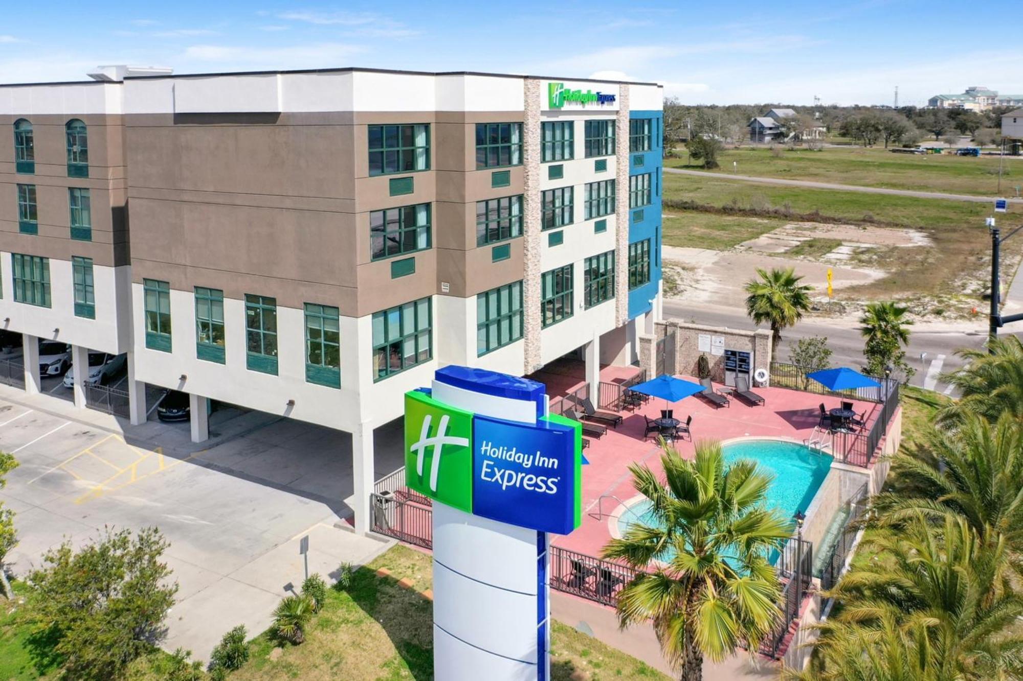 Holiday Inn Express - Gulfport Beach By Ihg Экстерьер фото
