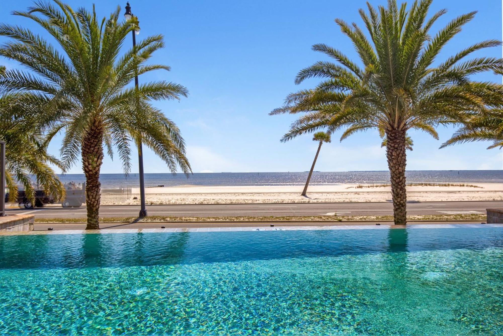 Holiday Inn Express - Gulfport Beach By Ihg Экстерьер фото