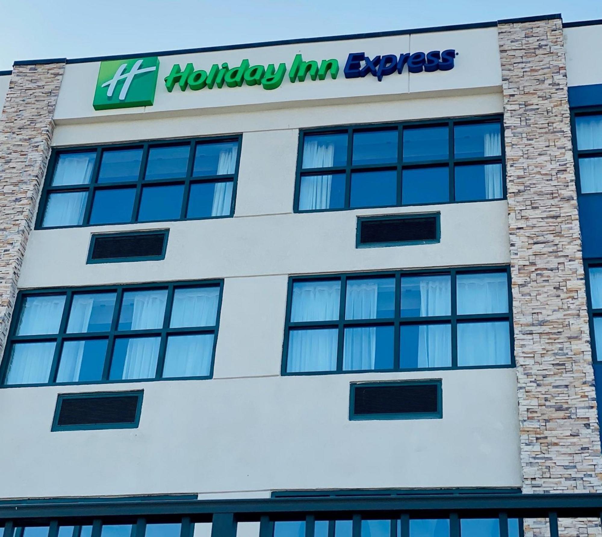 Holiday Inn Express - Gulfport Beach By Ihg Экстерьер фото