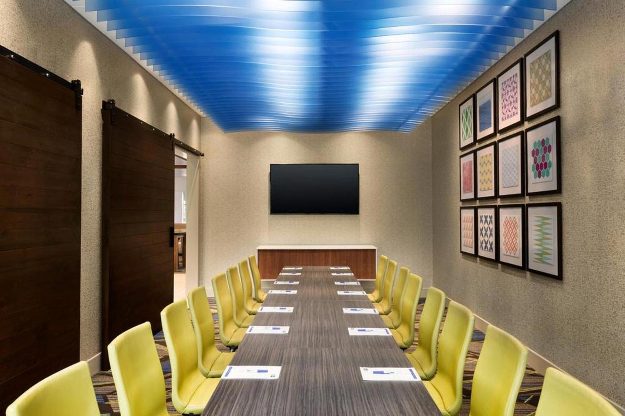 Holiday Inn Express - Gulfport Beach By Ihg Экстерьер фото