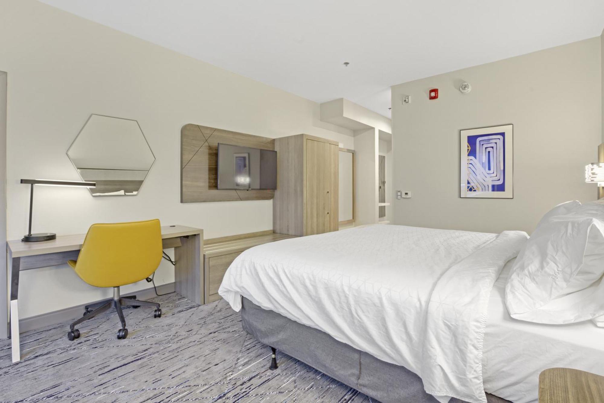 Holiday Inn Express - Gulfport Beach By Ihg Экстерьер фото