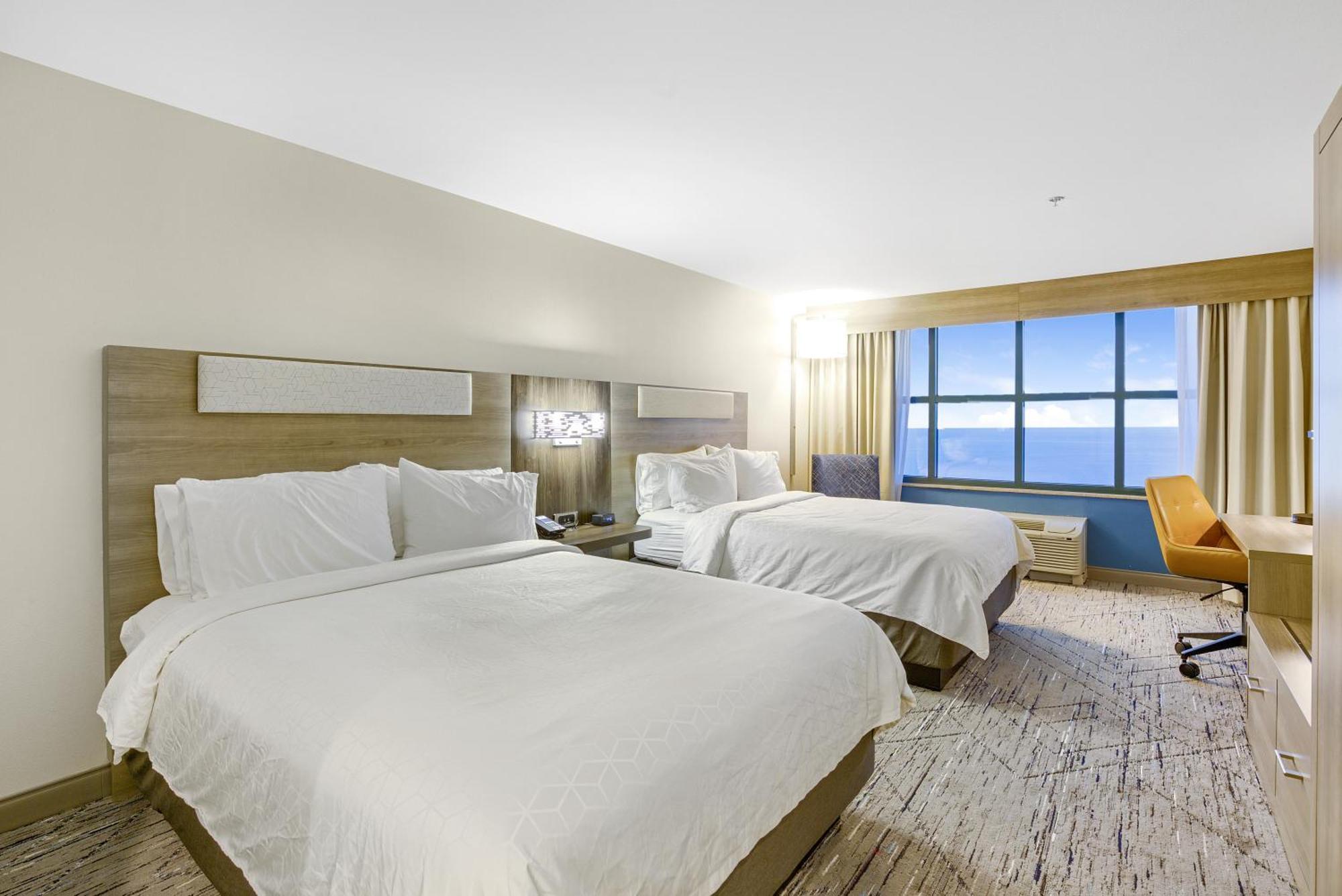 Holiday Inn Express - Gulfport Beach By Ihg Экстерьер фото