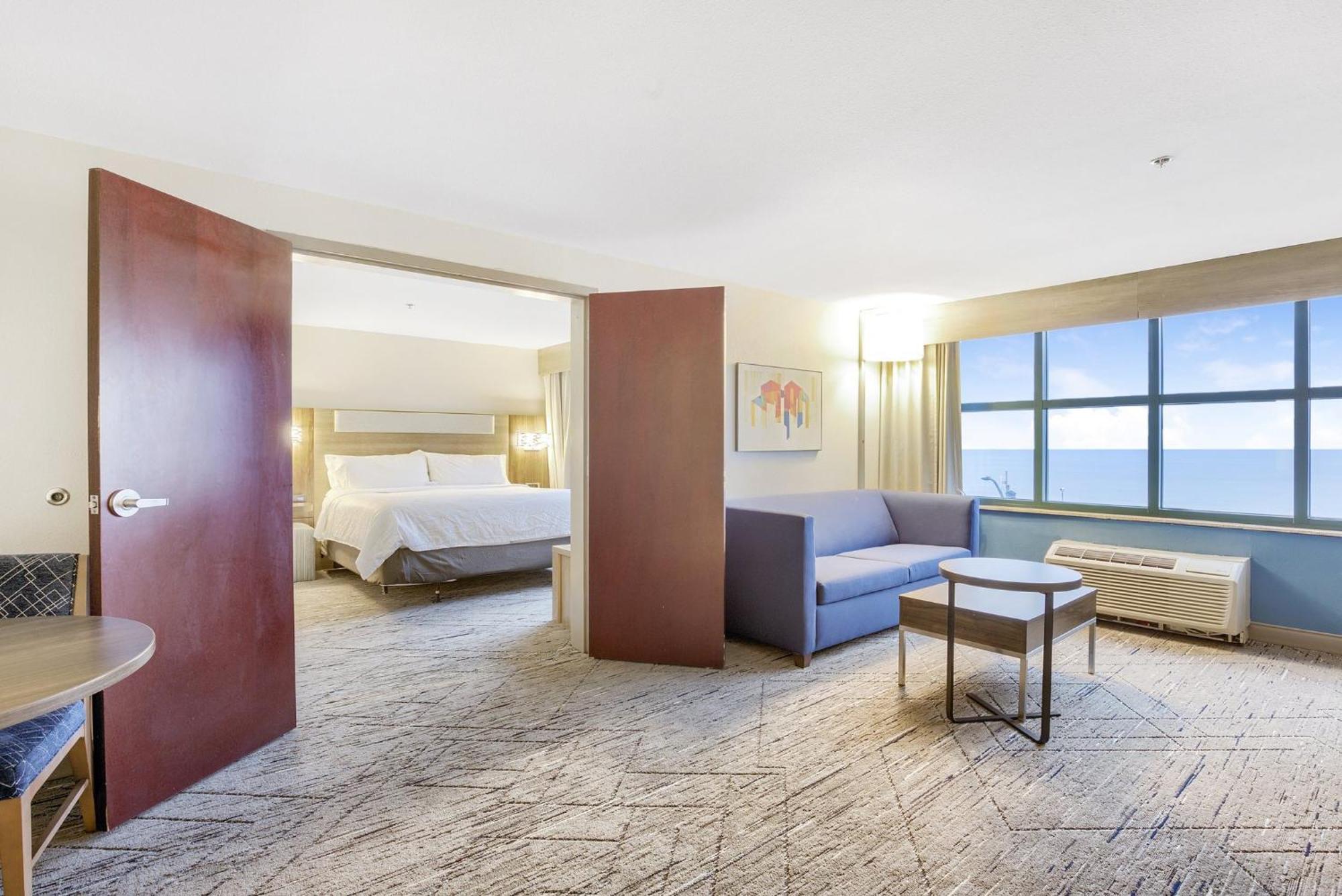 Holiday Inn Express - Gulfport Beach By Ihg Экстерьер фото