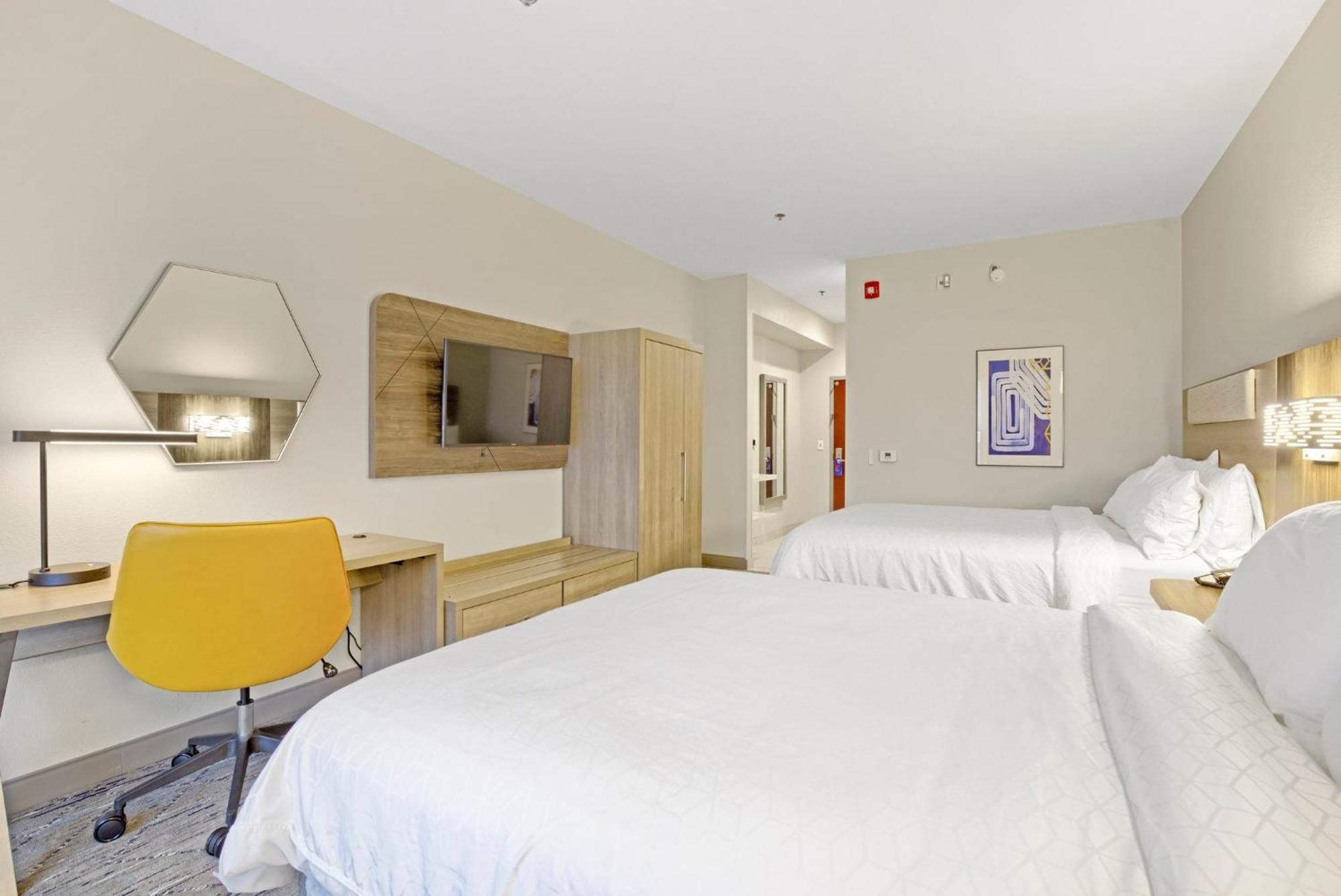 Holiday Inn Express - Gulfport Beach By Ihg Экстерьер фото